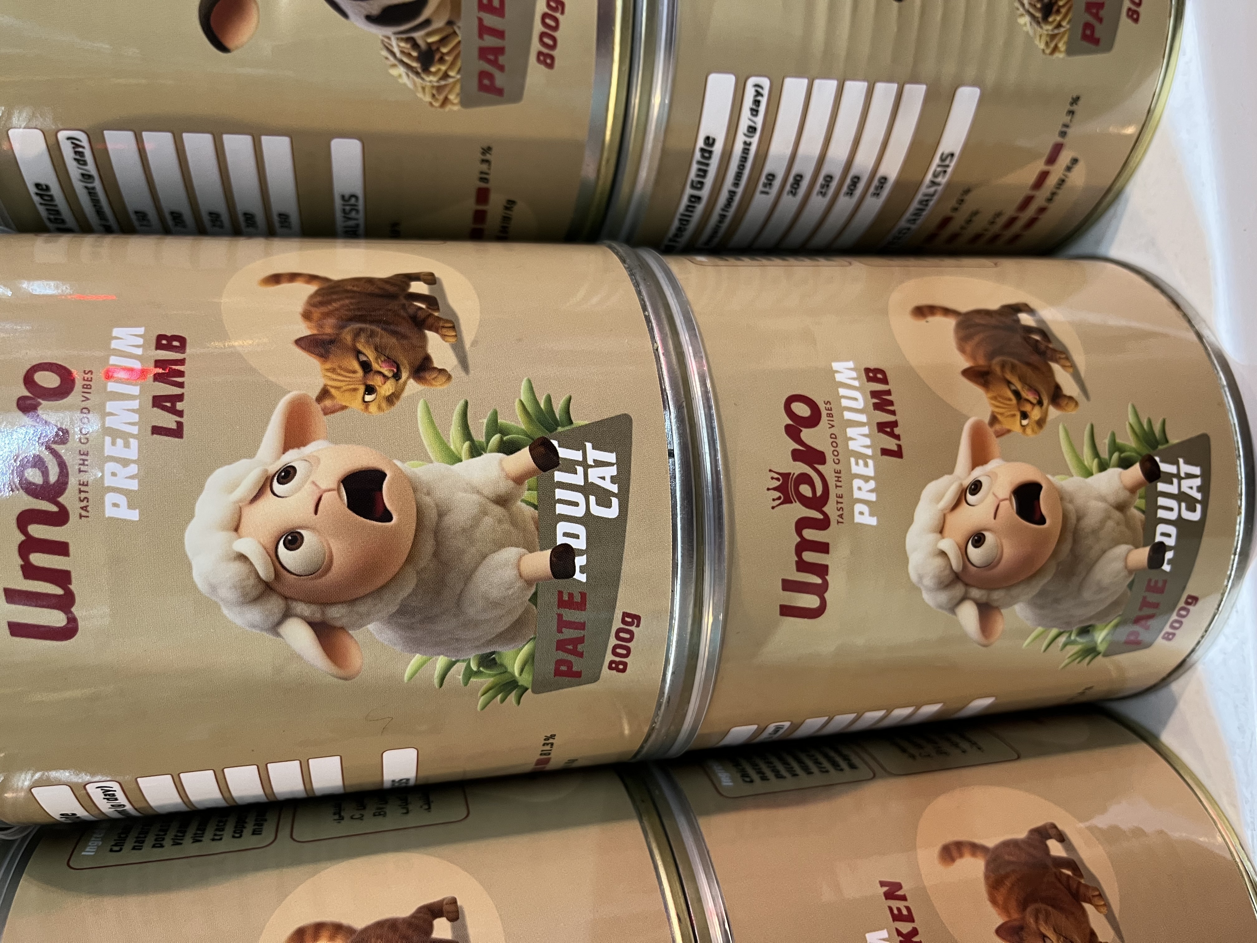 کنسرو گربه اومرو مدل پته طعم گوشت بره وزن ۸۰۰ گرمی
